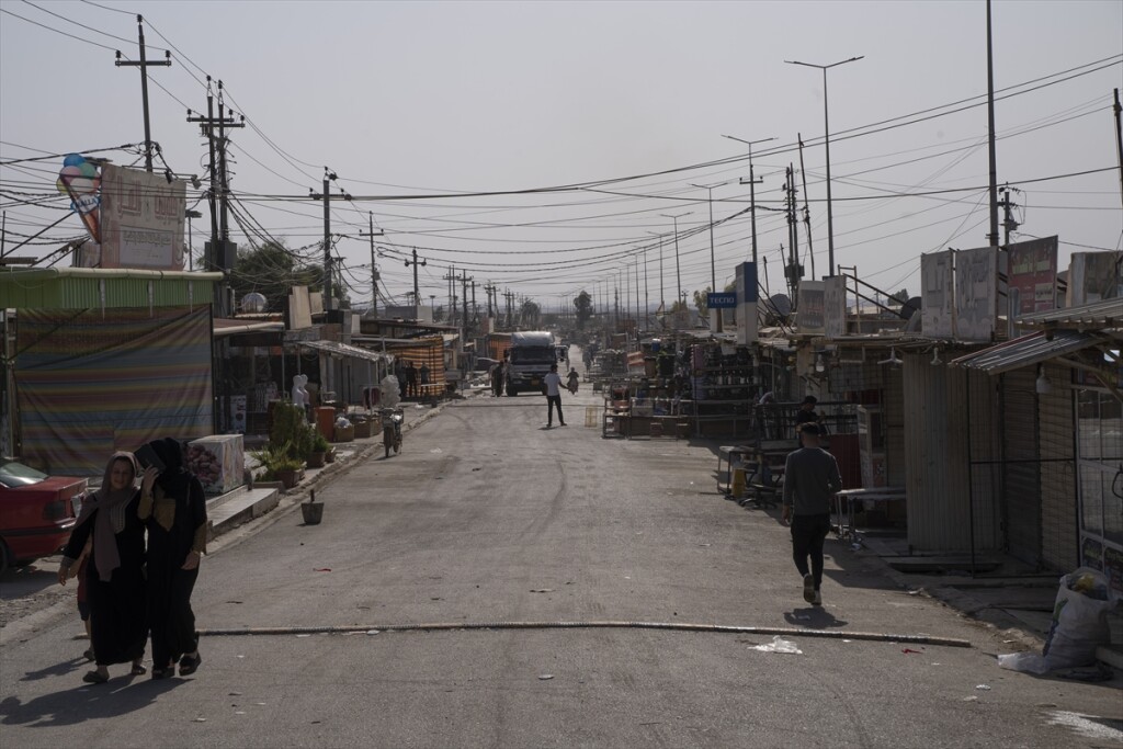 Erbil ve Duhok’taki Kamplarda Kalan Suriyeliler, Terör Örgütü YPG/PKK Nedeniyle Evlerine Dönemiyor