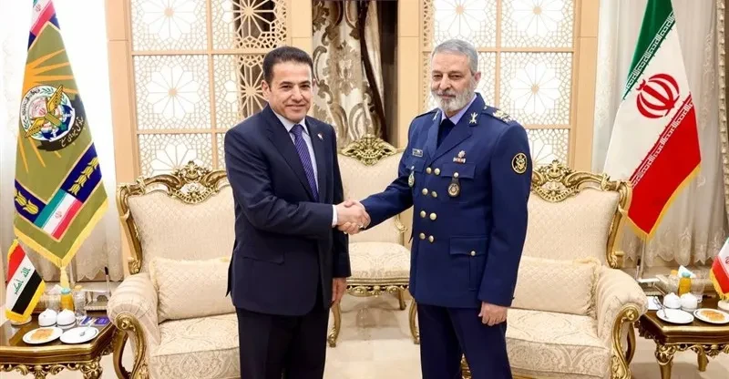 Irak Ulusal Güvenlik Danışmanı Araci, İran Genelkurmay Başkanı Musevi ile güvenlik iş birliğini görüştü