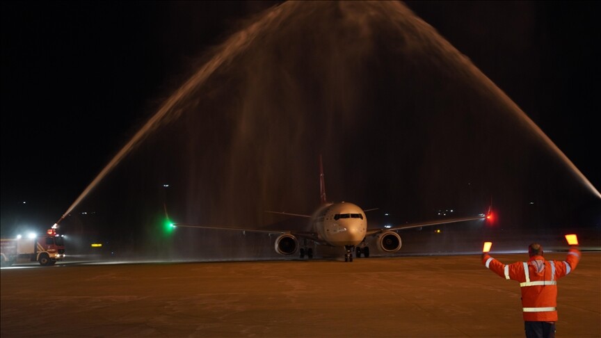 İstanbul'dan Süleymaniye'ye iki buçuk yılın ardından uçuşlar yeniden başladı
