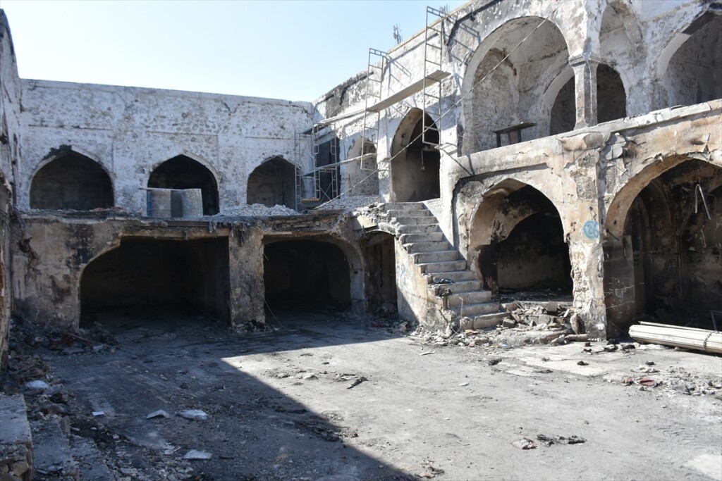 Yangında zarar gören Kerkük'teki Osmanlı yadigarı Kırdar Hanı restore ediliyor