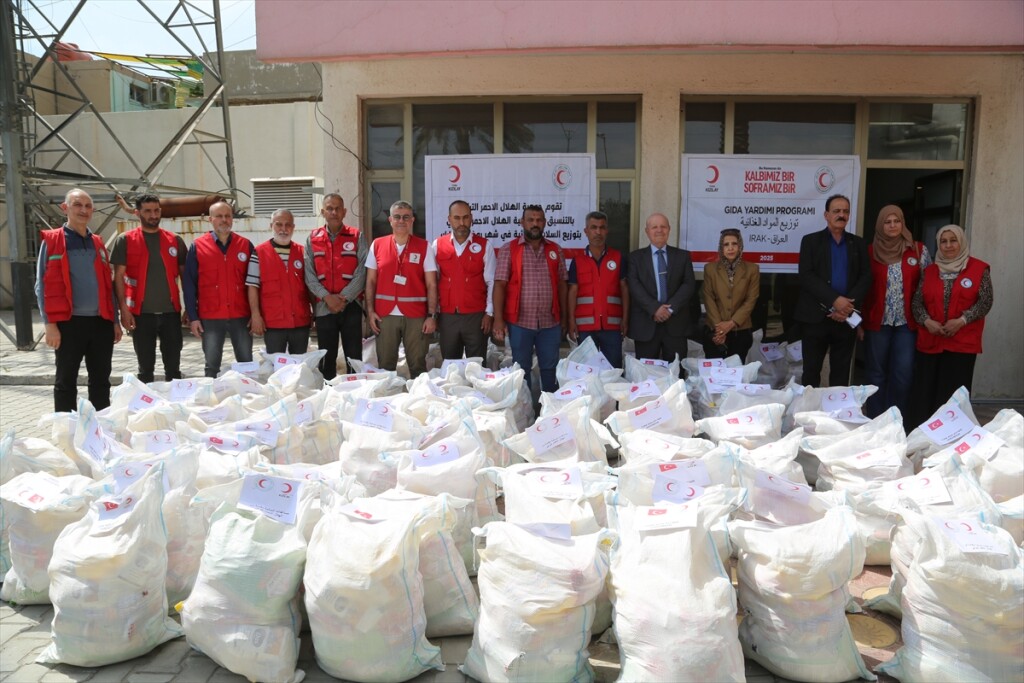Türk Kızılay, Bağdat'ta ihtiyaç sahibi Türkmenlere gıda yardımı yaptı