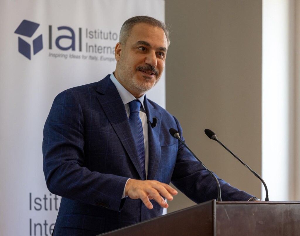 Fidan: Irak ve İran’dan gelen PKK’lılar YPG ile hareket ediyor