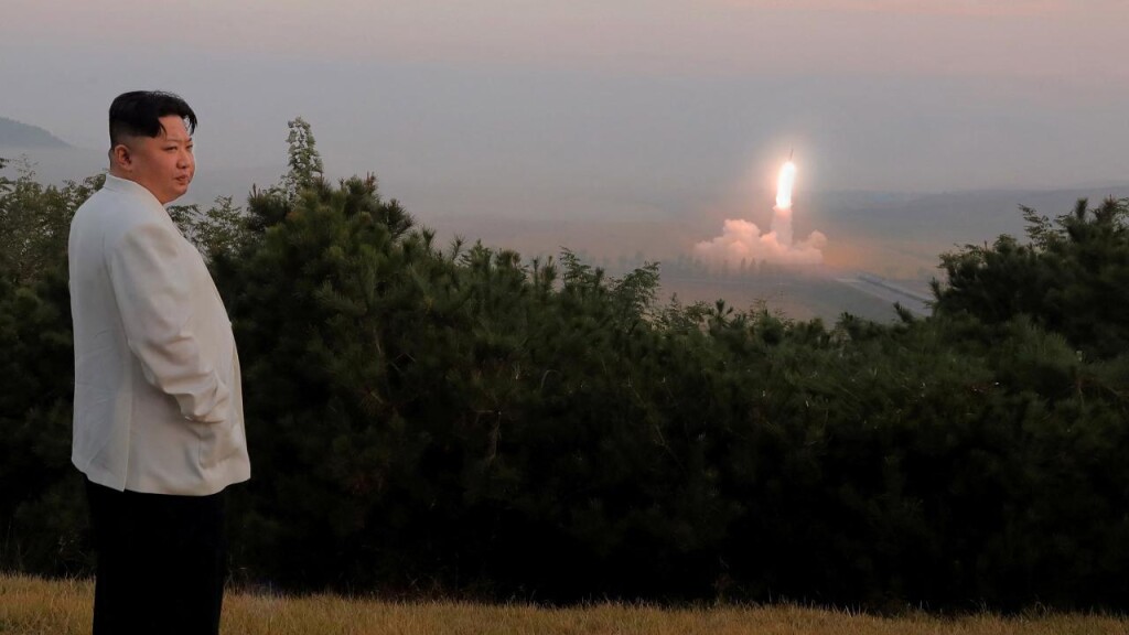 Kuzey Kore, 240 milimetrelik çok namlulu roketatarın test atışını yaptı