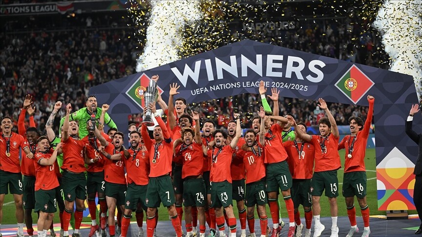 UEFA Uluslar Ligi'nde İspanya'yı penaltılarla 5-3 yenen Portekiz şampiyon oldu
