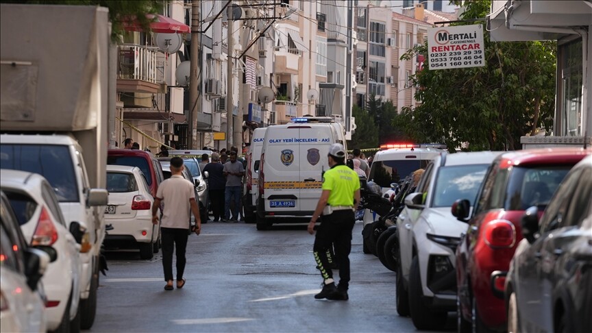 İzmir'de polis merkezine silahlı saldırıda 2 polis şehit oldu, 1 polis yaralandı