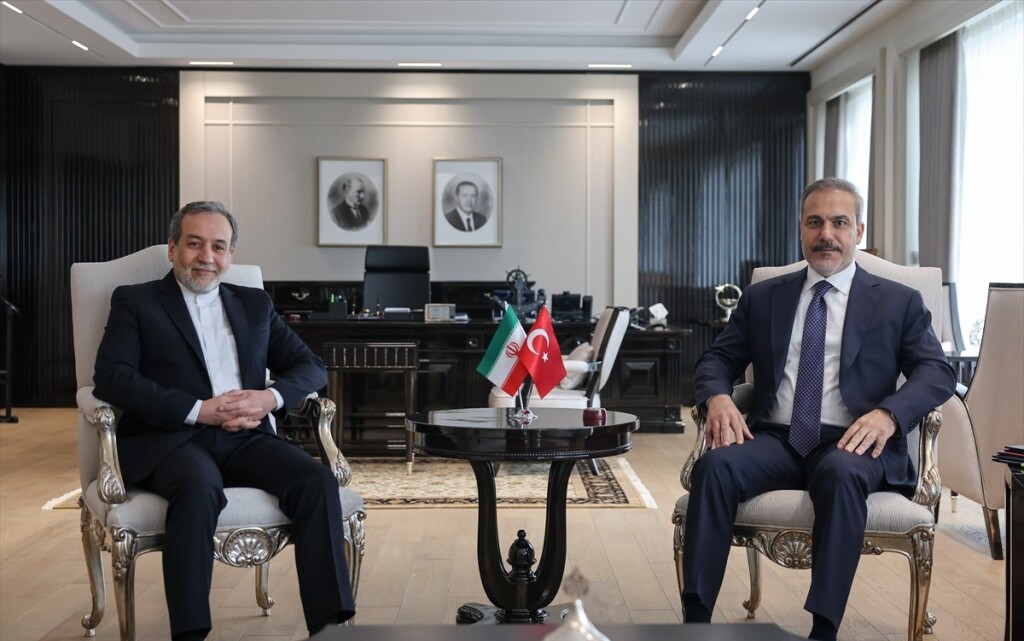 Türkiye Dışişleri Bakanı Fidan, İran Dışişleri Bakanı Erakçi ile görüştü