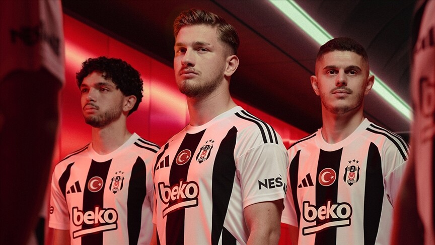Beşiktaş, yeni sezonda iç saha maçlarında giyeceği formayı açıkladı