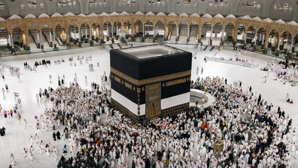 Iraklı hacı adaylarının ilk kafilesi Suudi Arabistan'a ulaştı