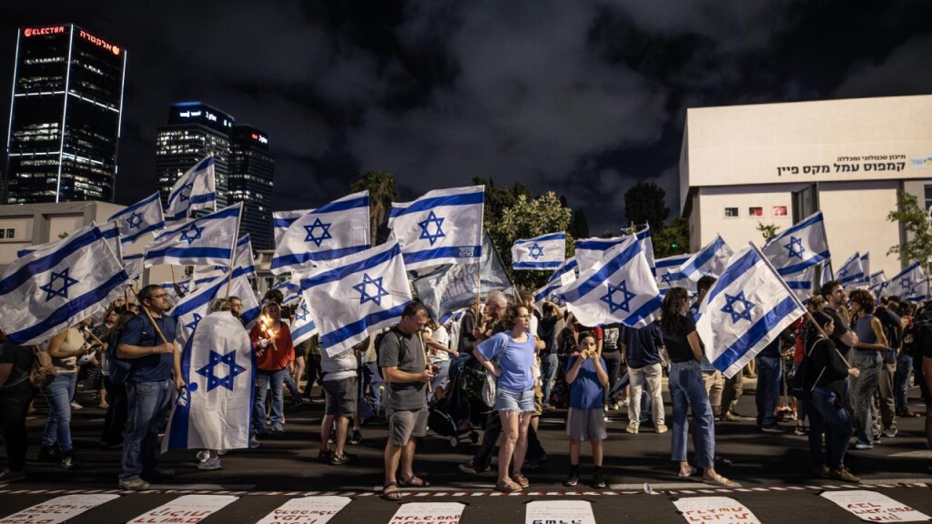İsrailliler Netanyahu hükümetine karşı protestolarını sürdürüyor