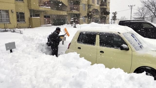 Japonya'da yoğun kar yağışı nedeniyle can kaybı sayısı 14'e yükseldi