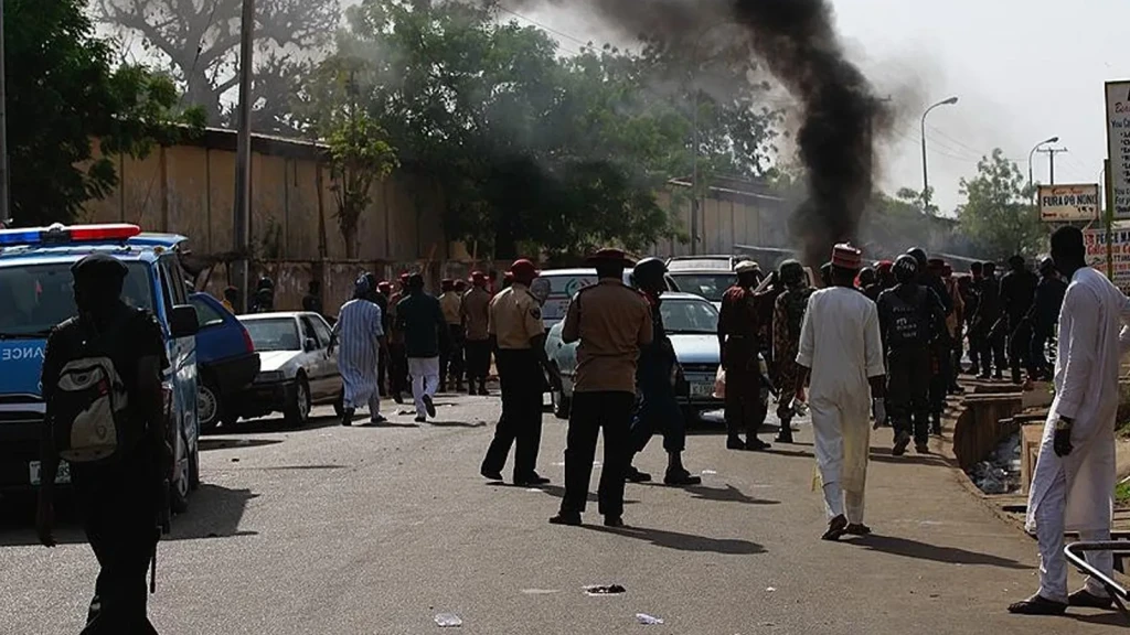 Nijerya'da düzenlenen silahlı saldırılarda 17 kişi hayatını kaybetti