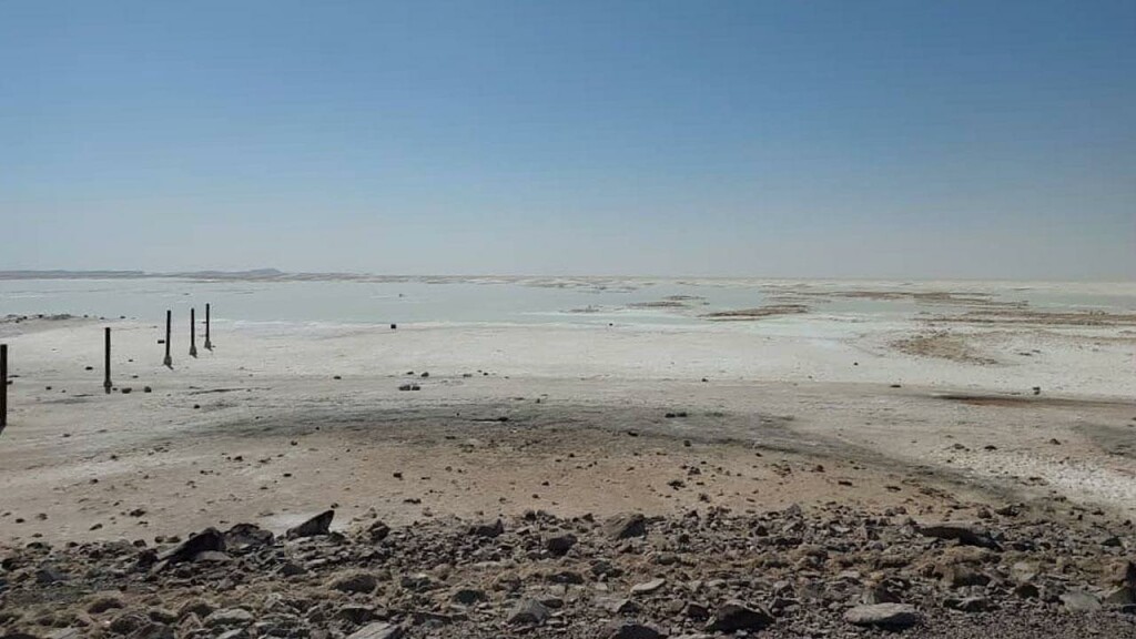 İran'daki Urmiye Gölü kurudu, verimli topraklar ''tuz'' riski altında