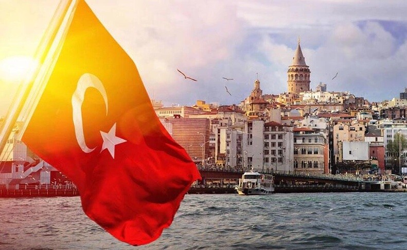 Vatandaşlar, coğrafi ve kültürel yakınlığı sebebiyle yaz tatillerinde Türkiye'yi tercih ediyor