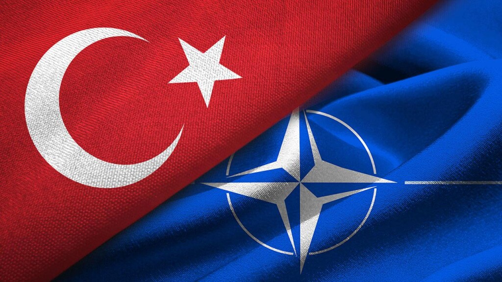 NATO, depremzedeler için Türkiye'ye 1000 konteyner göndermeye hazırlanıyor