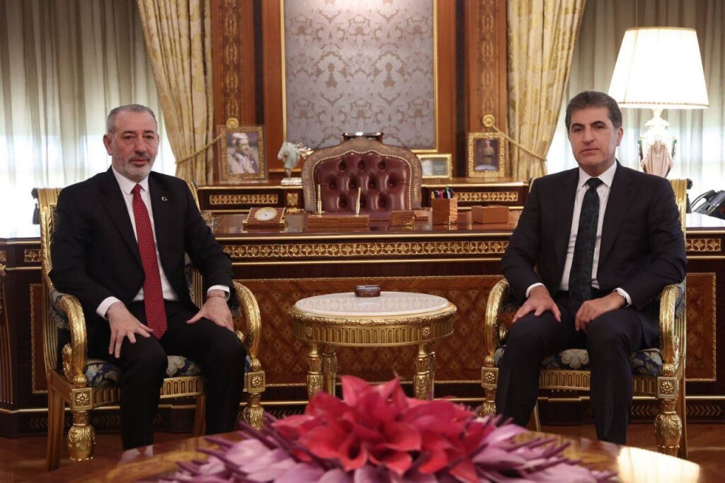 IKBY Başkanı Barzani, Bakan Aydın Maruf ile bir araya geldi