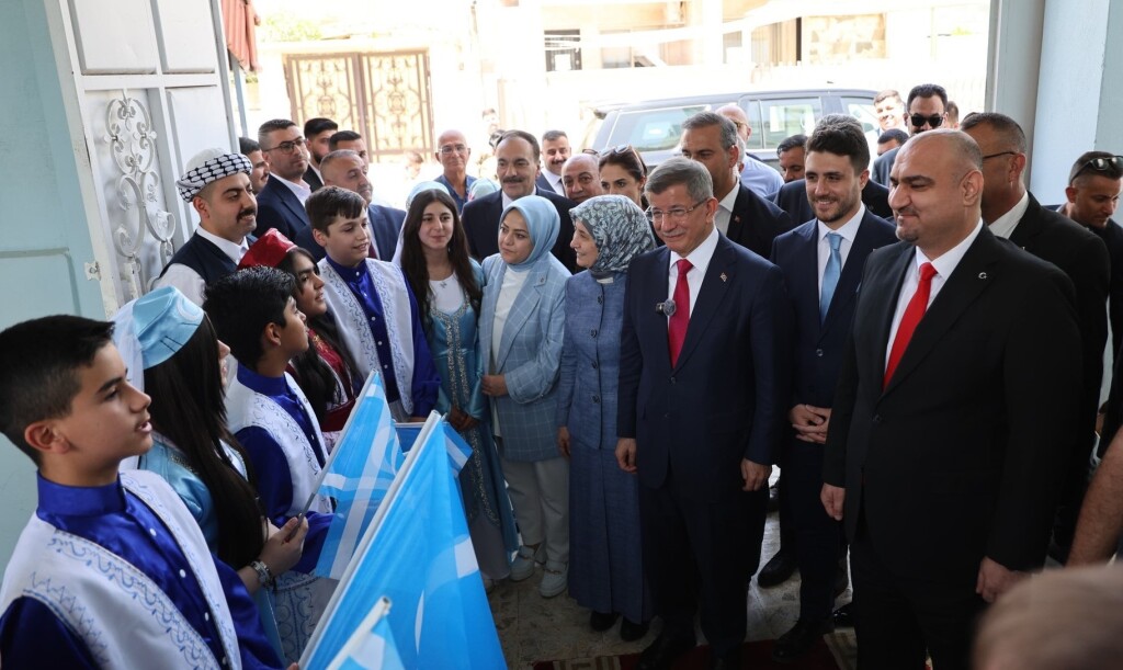 Ahmet Davutoğlu Kerkük'ü ziyaret etti