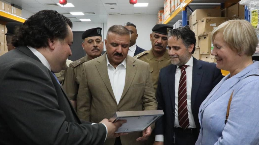 İçişleri Bakanı el-Şammari, gelişmiş teknolojiye sahip renkli kimlik kartı baskı fabrikasını açtı
