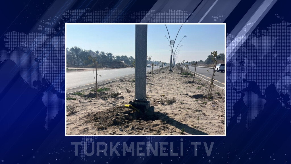 Diyala ile Bağdat'ı bağlayan stratejik karayolda, kimliği belirsiz hırsızlar aydınlatma kablolarını çaldı