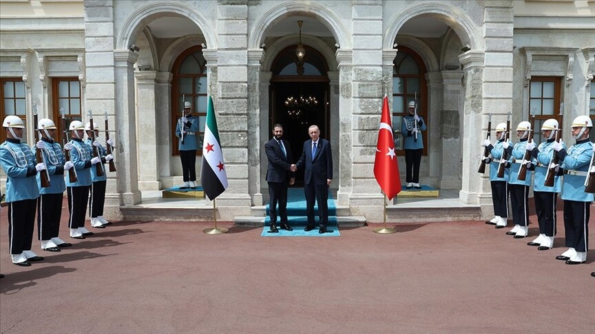 Türkiye Cumhurbaşkanı Erdoğan, Suriye Cumhurbaşkanı Şara ile görüştü
