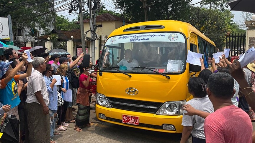 Myanmar'da askeri yönetim, 2 bin 153 siyasi tutukluyu serbest bırakıyor