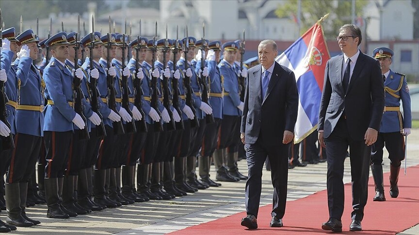 Türkiye Cumhurbaşkanı Erdoğan, Sırbistan'da Resmi Törenle Karşılandı
