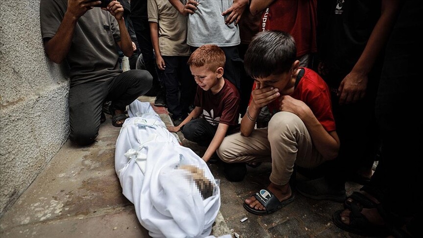 İsrail'in Gazze'ye yönelik saldırılarında aralarında çocukların da bulunduğu 39 Filistinli hayatını kaybetti