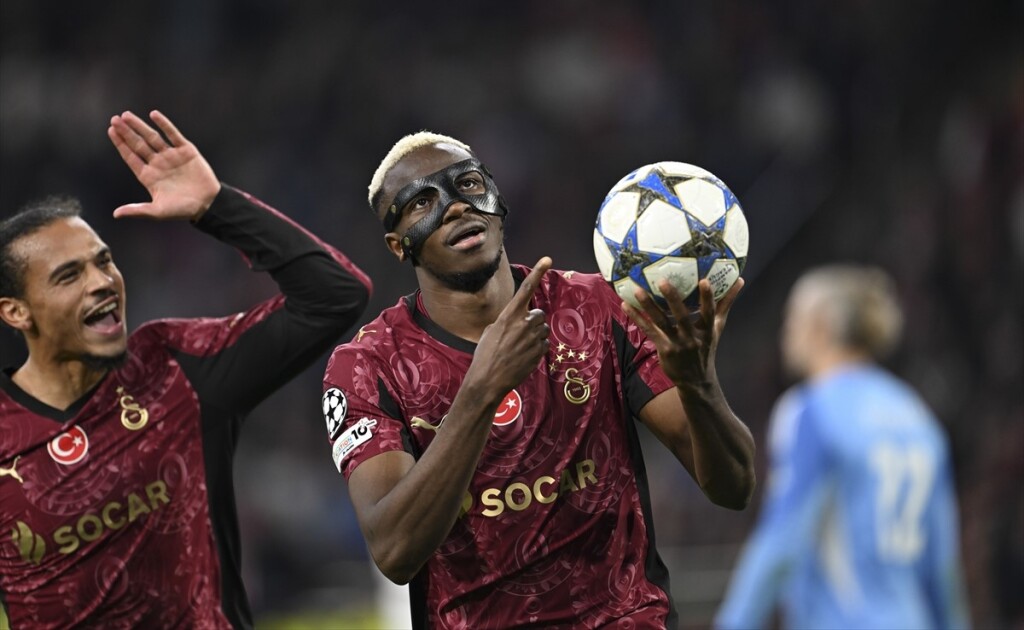 Galatasaray, Osimhen'in 3 golüyle Ajax'ı deplasmanda yendi