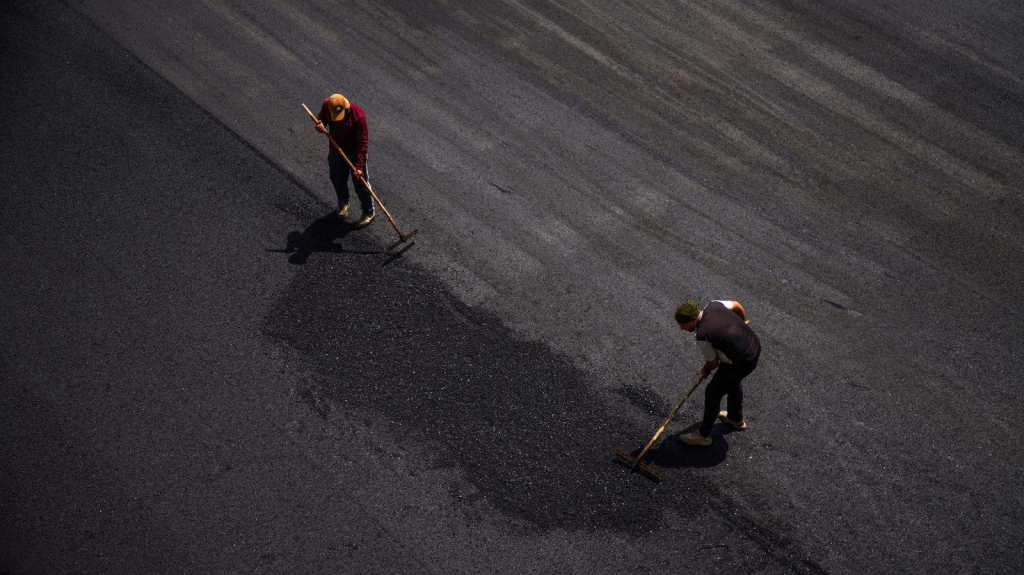 İmar Bakanlığı: 80 karayolu projesi inşaat aşamasında