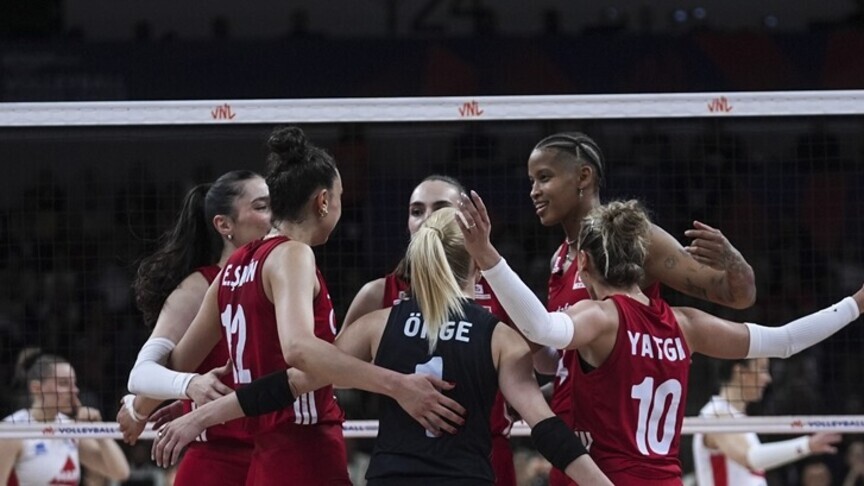 Türkiye A Milli Kadın Voleybol Takımı Fransa'yı 3-0 yendi