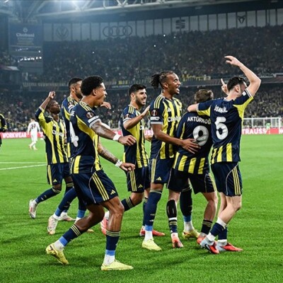 Fenerbahçe, UEFA Avrupa Ligi'nde Stuttgart'ı 1-0 yendi