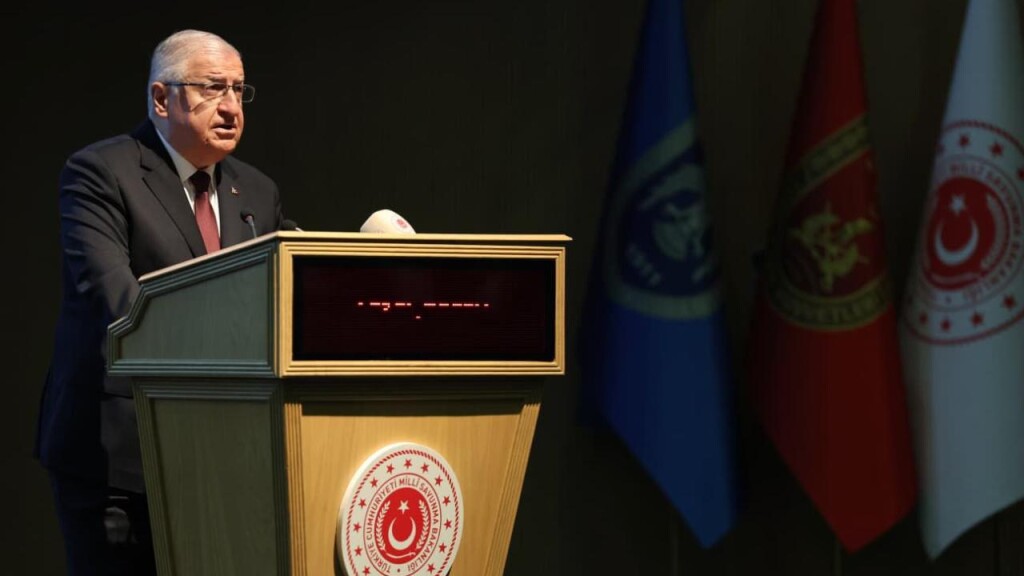 Bakan Güler: PKK'nın tüm uzantıları bir an önce silahlarını teslim etsin