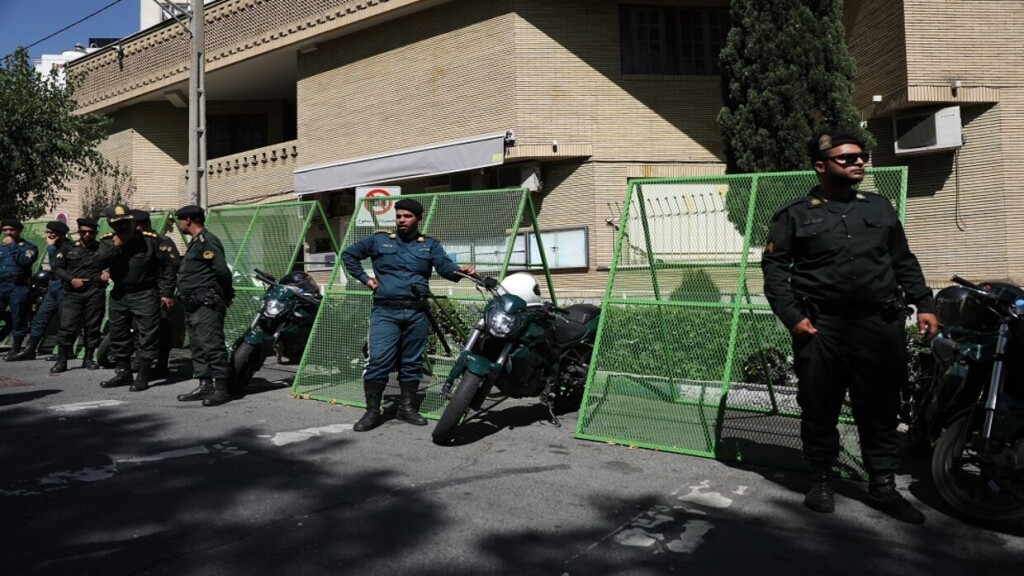 İran'ın güneyinde düzenlenen intihar saldırısında ilçe istihbarat müdürü hayatını kaybetti