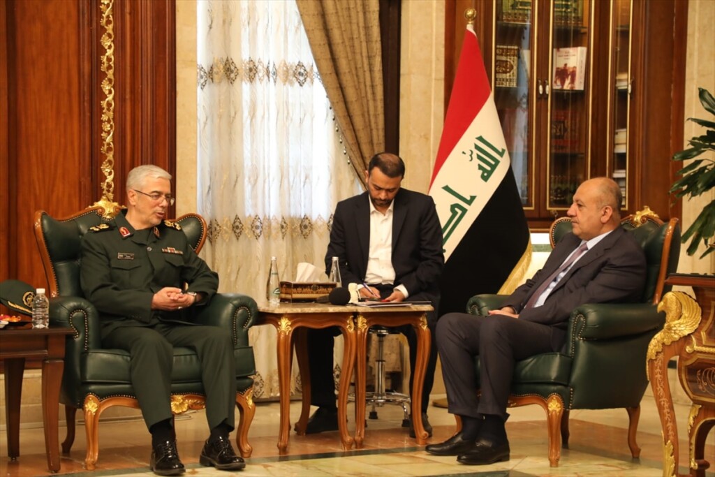 İran ve Irak genelkurmay başkanları Bağdat'ta 