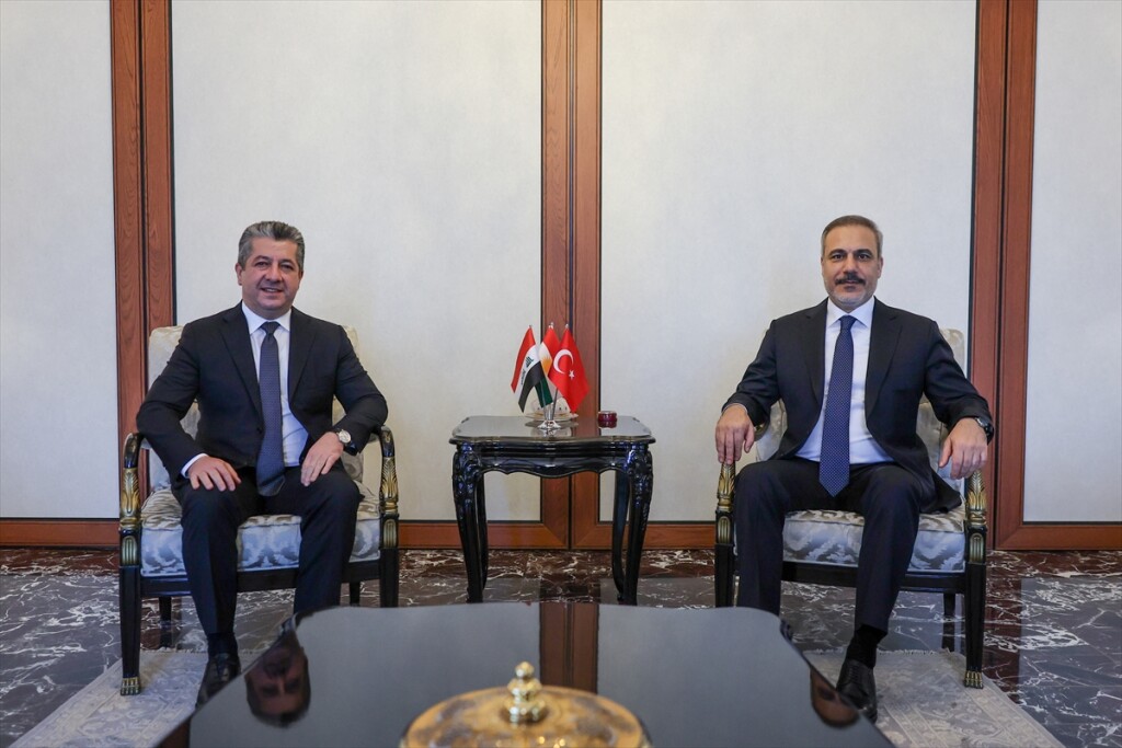 Türkiye Dışişleri Bakanı Fidan, IKBY Başbakanı Barzani ile görüştü