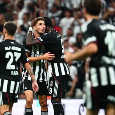 Beşiktaş, UEFA Konferans Ligi'nde play-off turuna yükseldi
