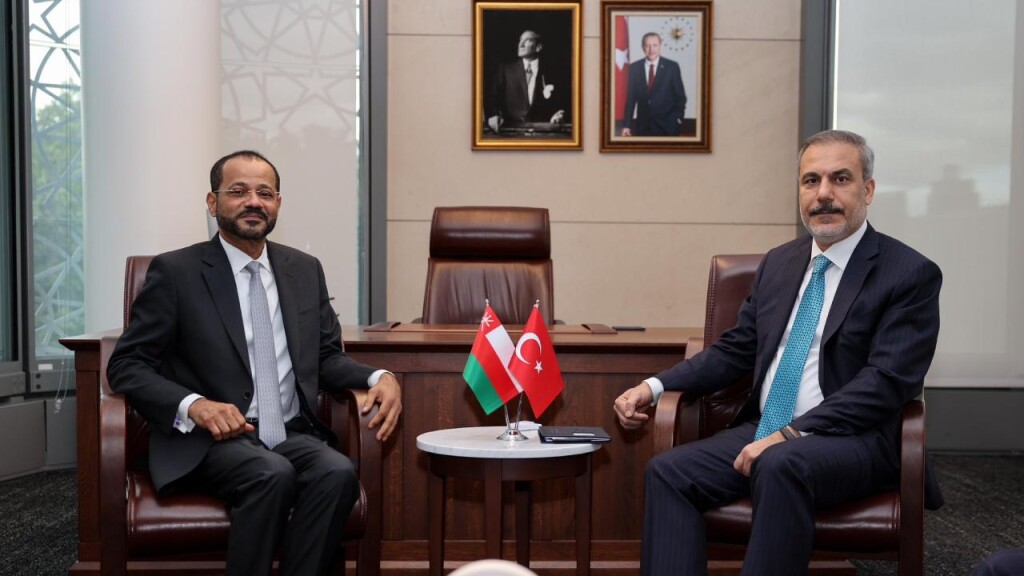 Türkiye Dışişleri Bakanı Fidan Ummanlı mevkidaşı ile görüştü