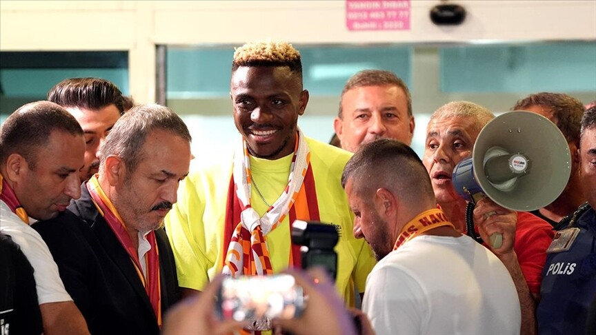 Victor Osimhen, Galatasaray için İstanbul'a geldi