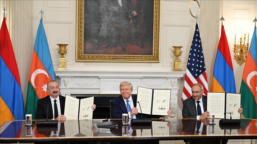 Azerbaycan ile Ermenistan'ın Beyaz Saray'da parafladığı barış anlaşmasının metni açıklandı