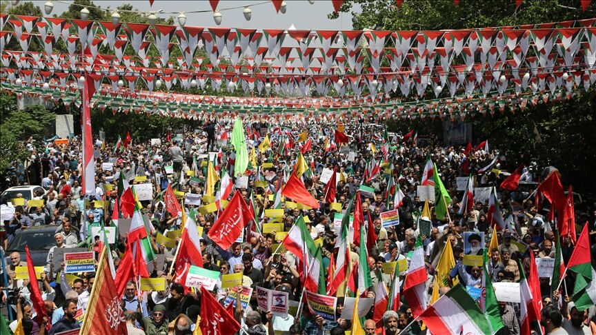 İran’ın birçok kentinde İsrail saldırıları protesto edildi