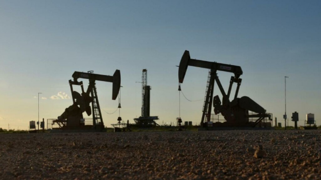 Brent petrolün varil fiyatı 83,28 dolar