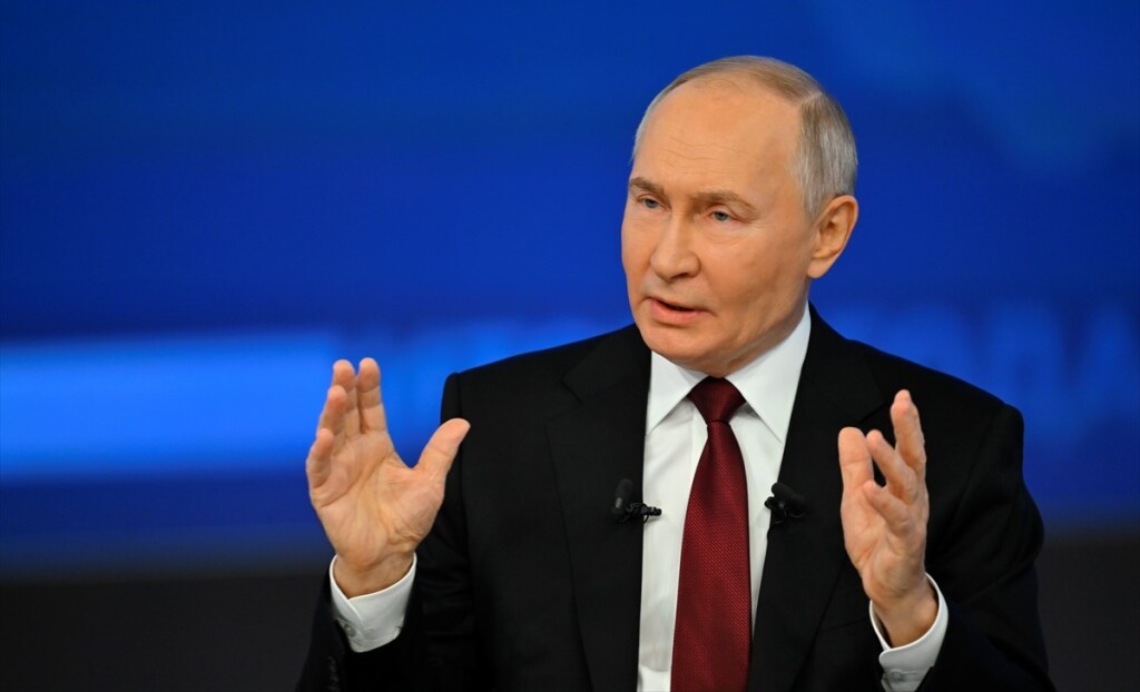 Rusya Devlet Başkanı Putin, Suriye'den 4 bin İran yanlısı savaşçıyı Tahran'a götürdüklerini açıkladı