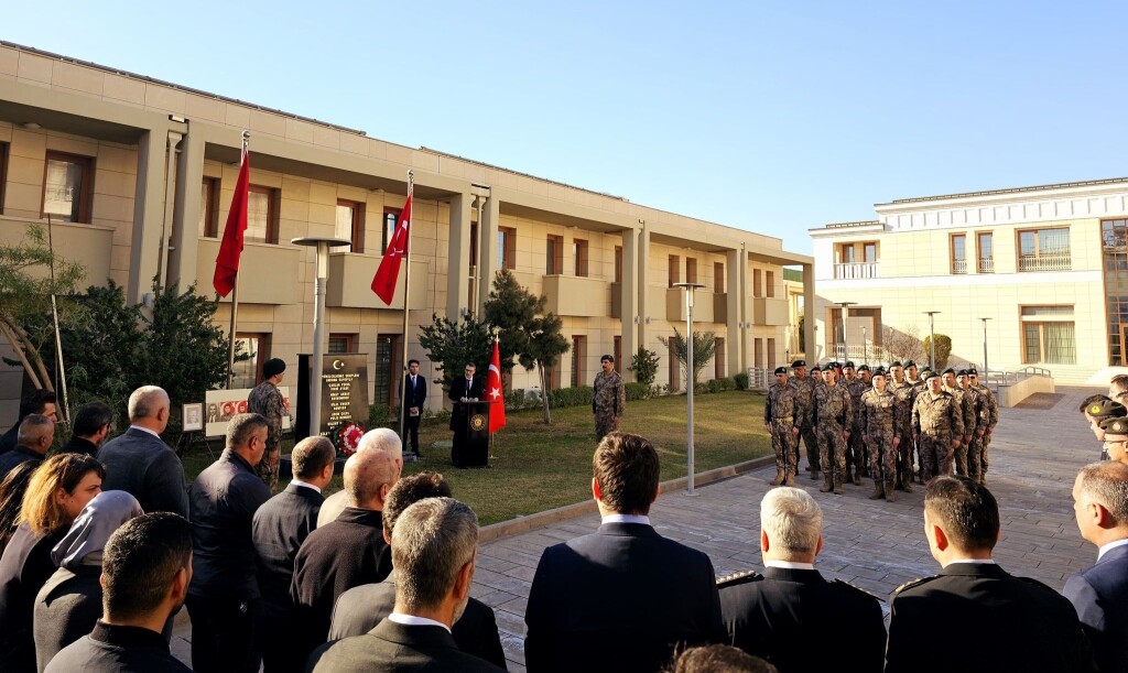 Türkiye'nin Bağdat Büyükelçiliği'nde şehitler için anma töreni düzenlendi