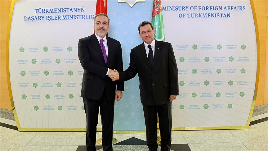 Türkiye Dışişleri Bakanı Fidan, Türkmenistan Dışişleri Bakanı Meredov'la görüştü