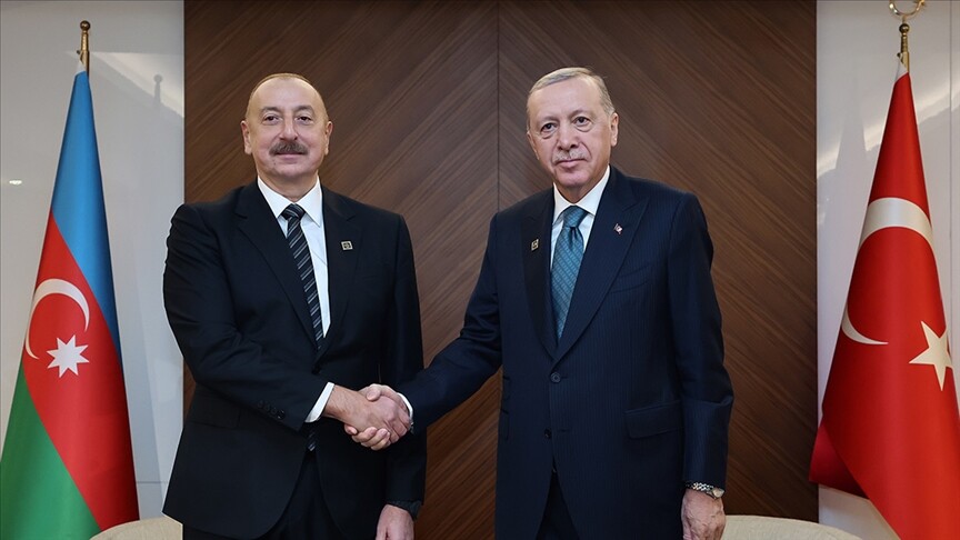 Türkiye Cumhurbaşkanı Erdoğan, Azerbaycan Cumhurbaşkanı Aliyev ile bir araya geldi