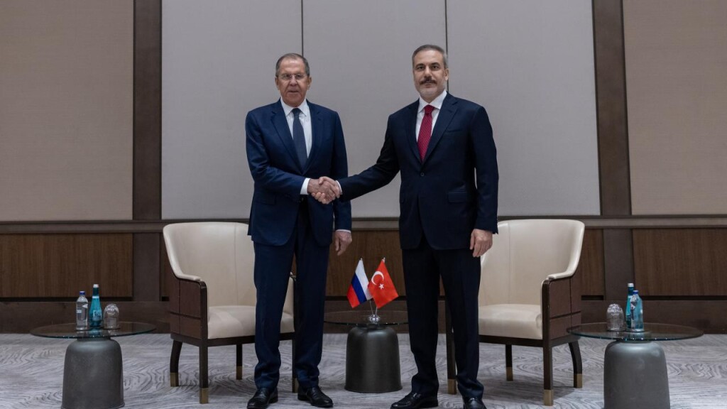 Bakan Fidan, Rus mevkidaşı Lavrov'la İsrail-İran çatışmasına ilişkin telefonda görüştü