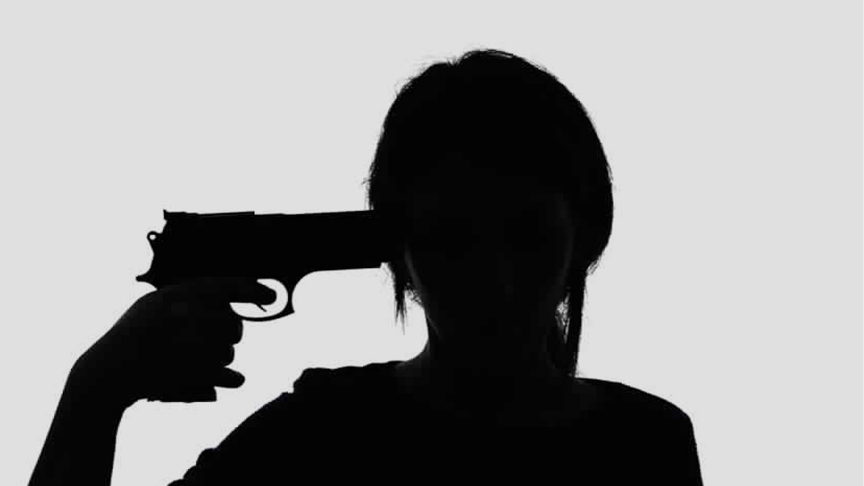 Bağdat'ta kadın polis memuru intihar etti