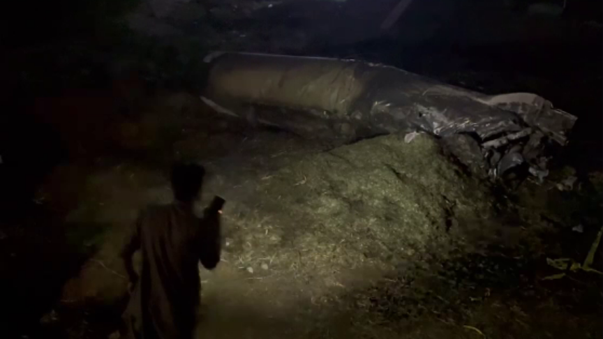 İran'dan İsrail'e atılan bir füzenin parçası Irak'ın Necef kentine düştü