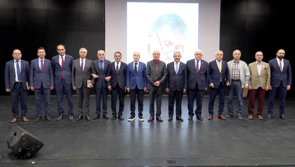 Gönüllere taht kuran şair Abdurrahim Karakoç Ankara’da anıldı