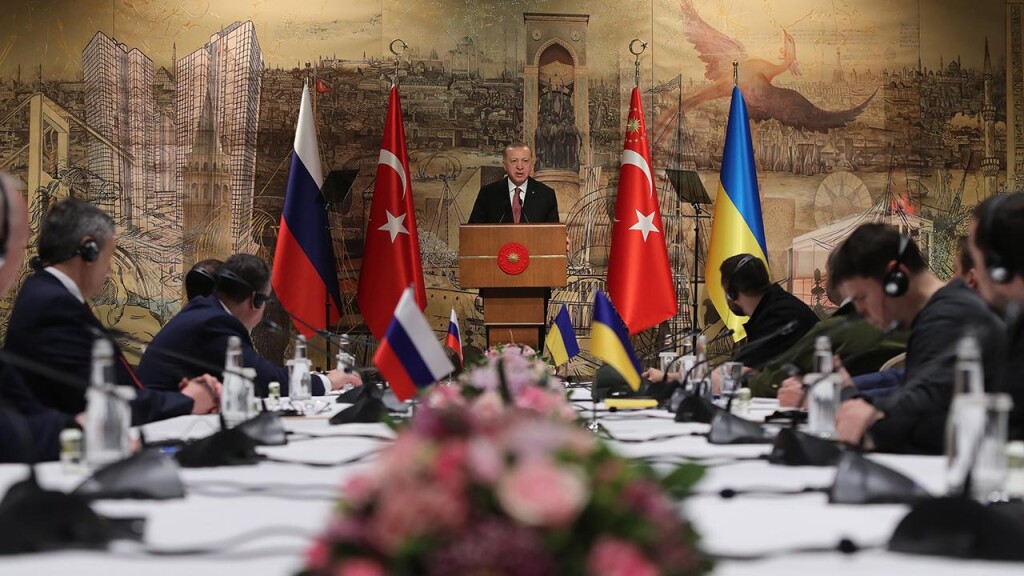 Dünyanın gözü İstanbul'da: Barış masası yeniden kuruluyor