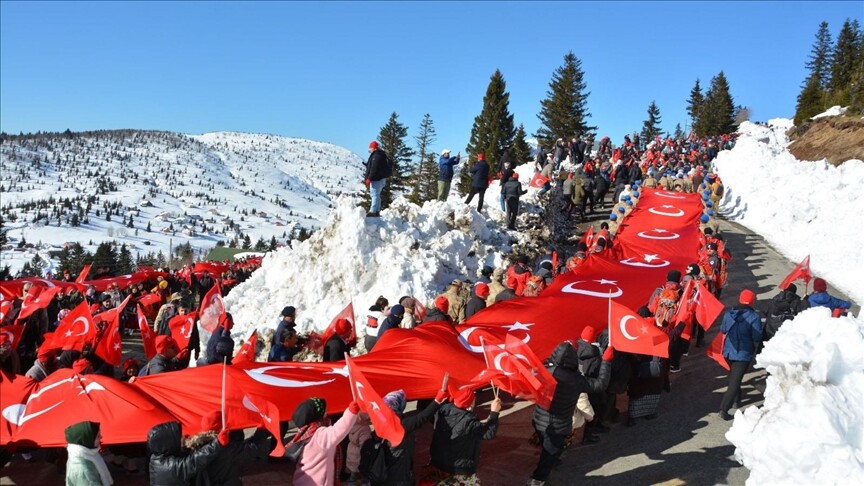 Sis Dağı'nda Sarıkamış Şehitleri Anma Yürüyüşü yapıldı